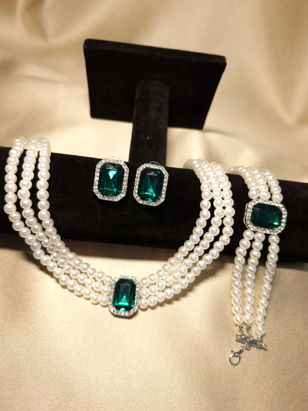 Set imperial cu Perle si Cristale Verde Smarald