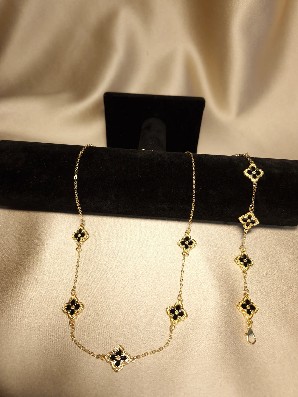 Set Trifoi Auriu-Black