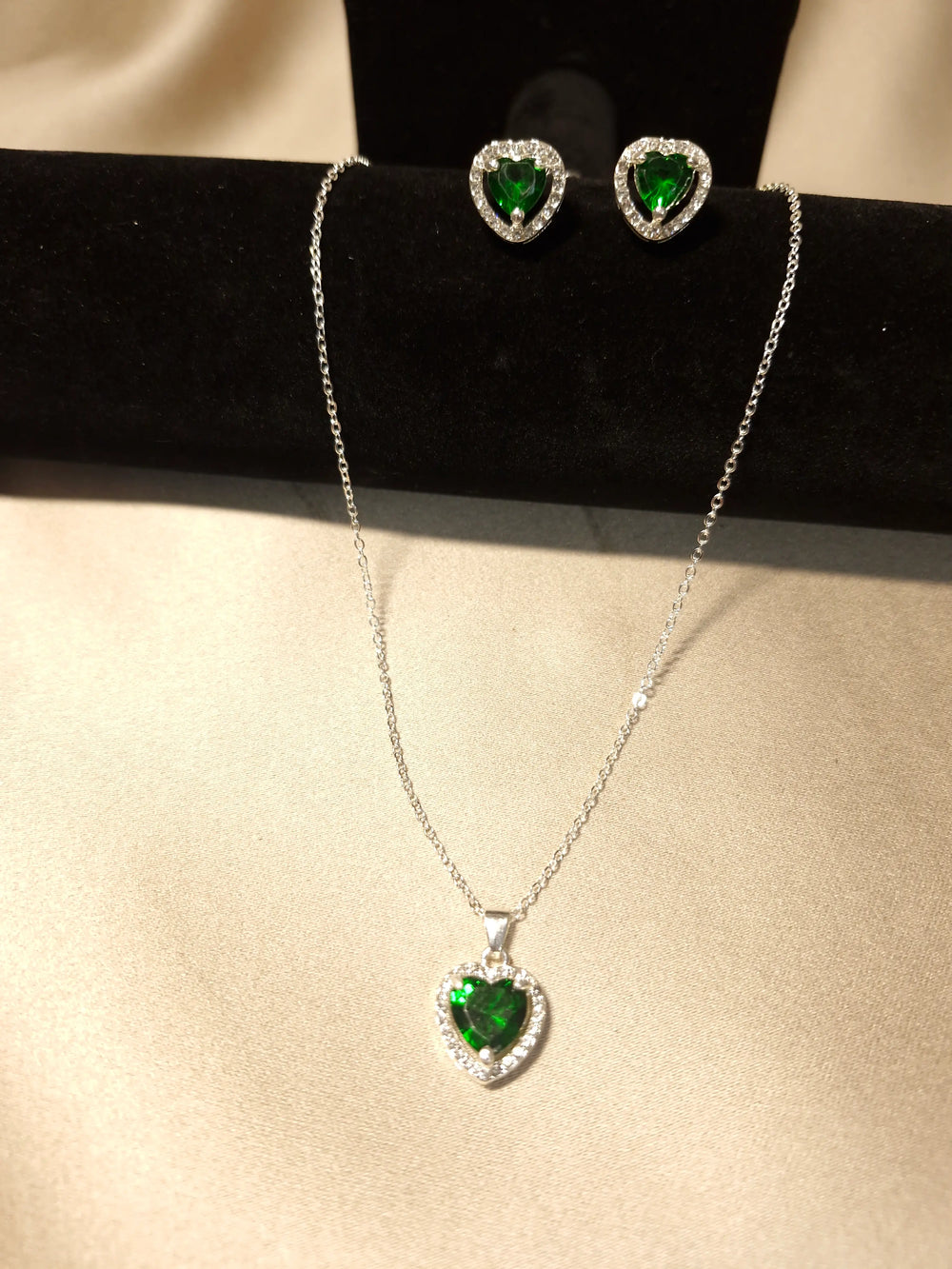 Set Silver Green Heart